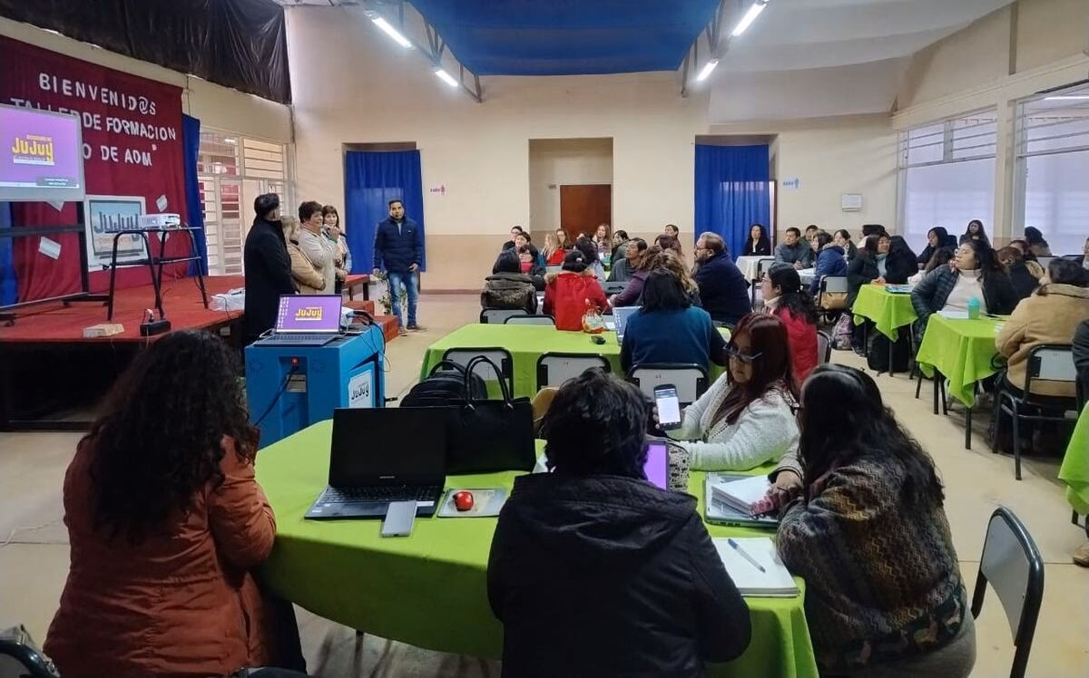 ¿Cuáles son las funciones del equipo de conducción escolar?