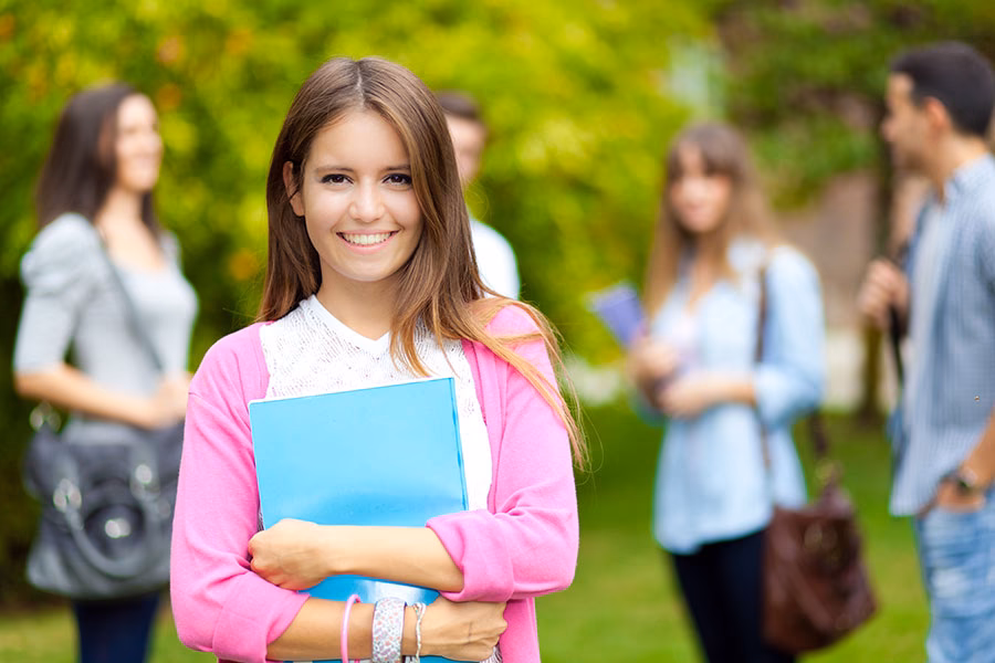 ¿Qué es correcto, alumno o estudiante?