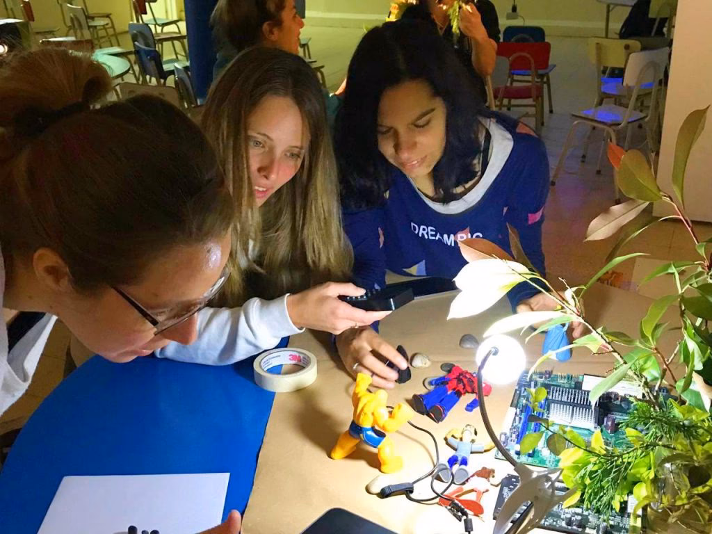 ¿Qué son los ambientes de aprendizaje en la educación primaria?