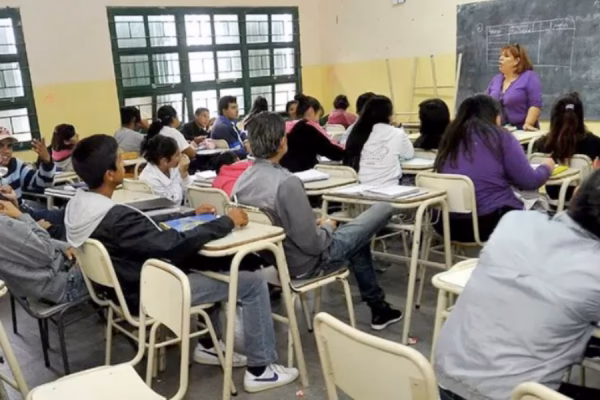 ¿Qué establece la Ley 25273?