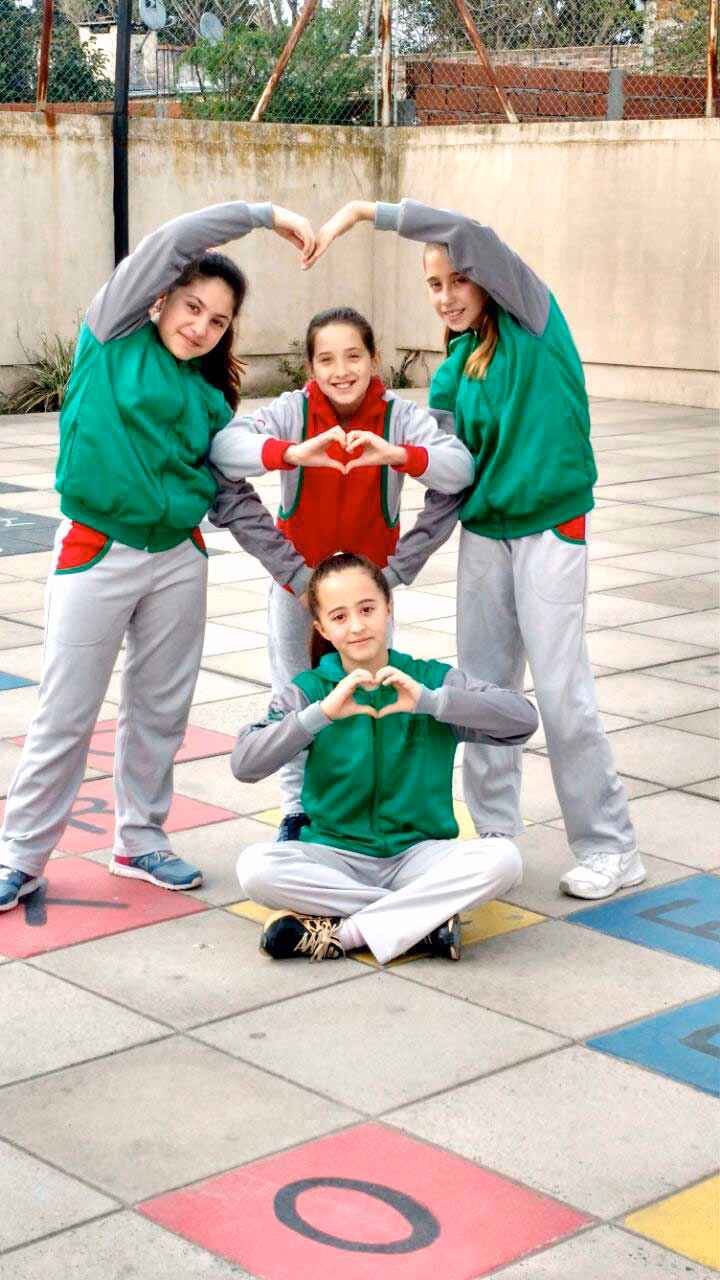 ¿Qué es una escuela arcoiris?