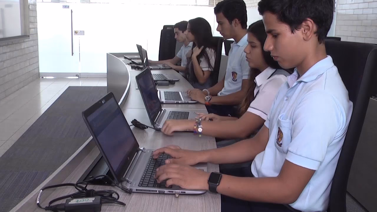 ¿Cómo entro a mi aula virtual Santo Tomás?