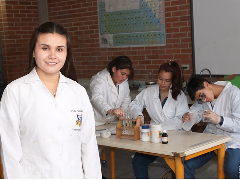 ¿Qué haces en la escuela secundaria de biotecnología?