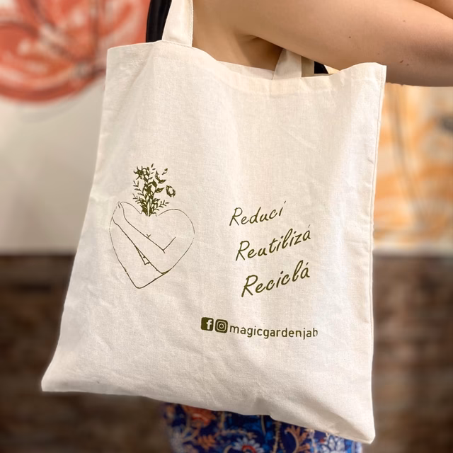 ¿Cómo se llama la tela para hacer bolsos escolares?