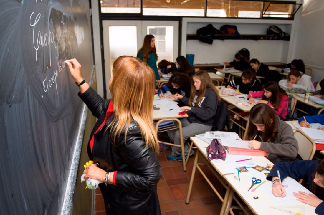 ¿Qué es el bono escuela?