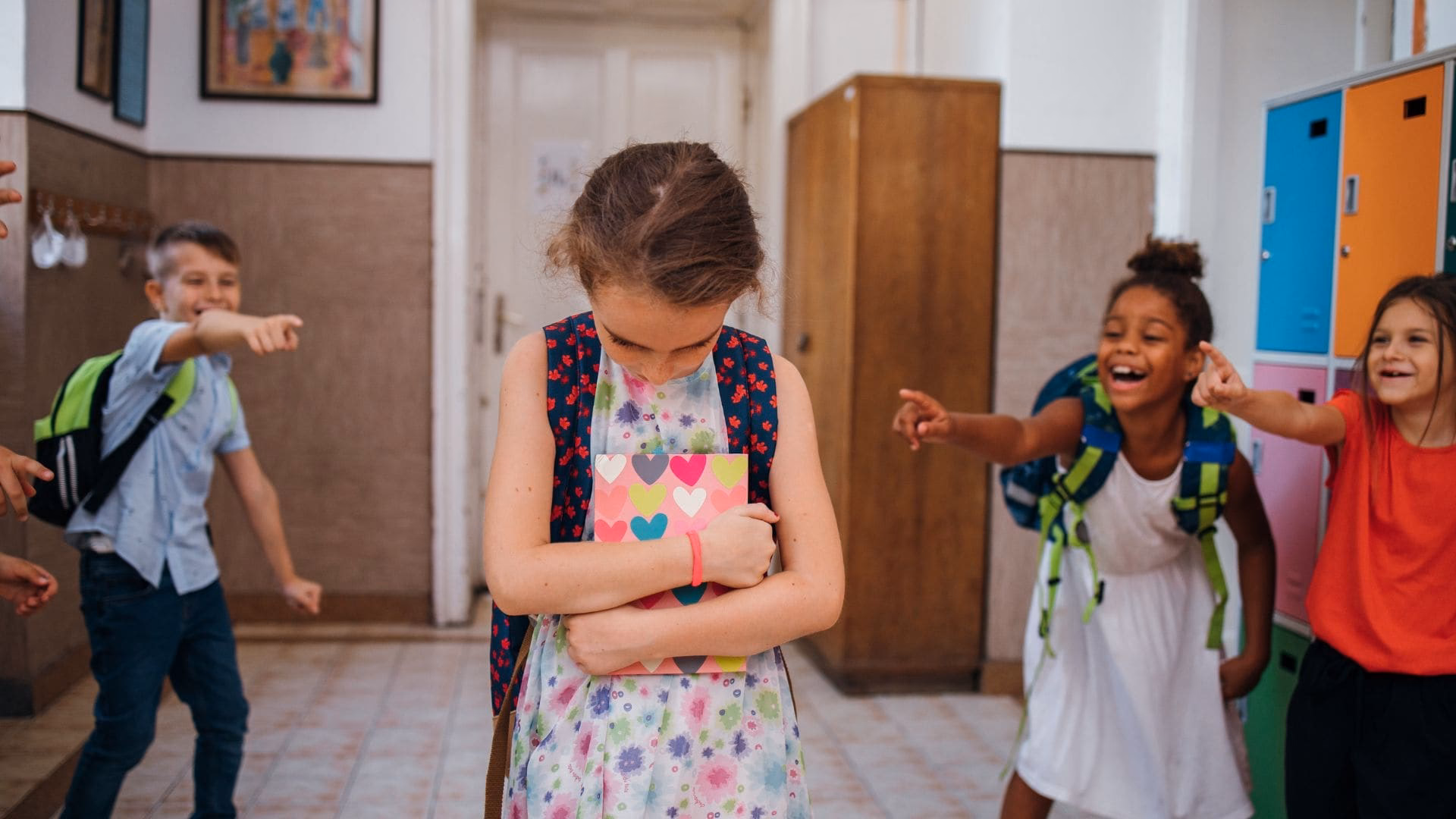 ¿Cómo tratar el bullying en la escuela primaria?