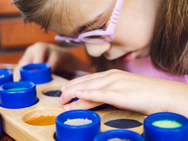 ¿Qué dificultades presentan los estudiantes con discapacidad visual en nuestro contexto educativo?