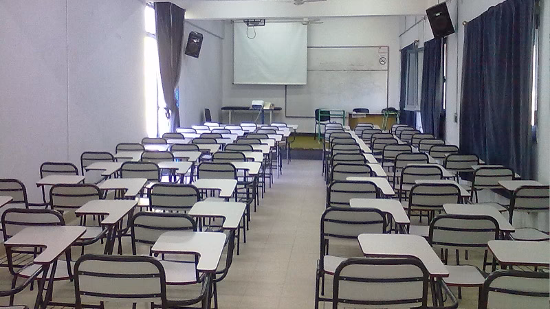 ¿Qué propone Foucault en vigilar y castigar?