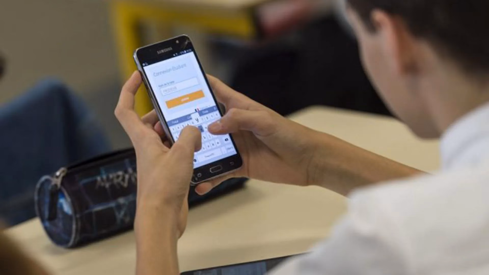 ¿Qué celular es mejor para la escuela?