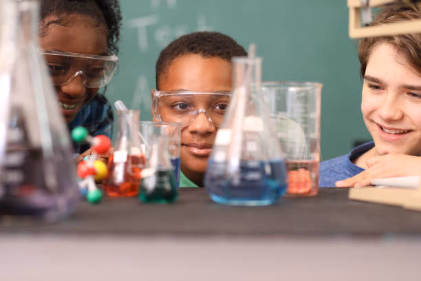 ¿Cómo se aplica la ciencia en la educación?