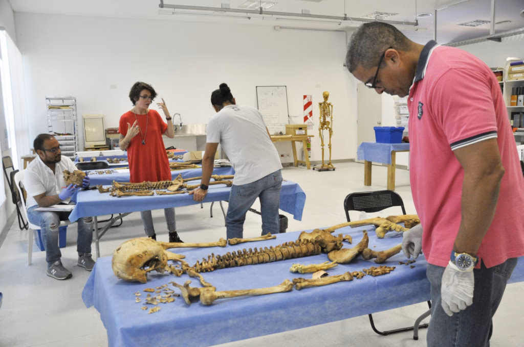 ¿Dónde puedo estudiar Ciencia Forense?