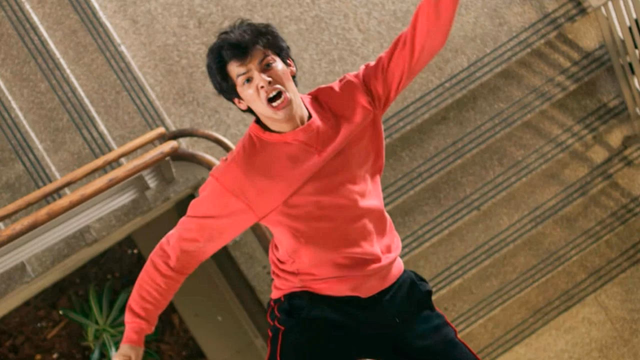 ¿En qué episodio de Cobra Kai fue la pelea escolar?