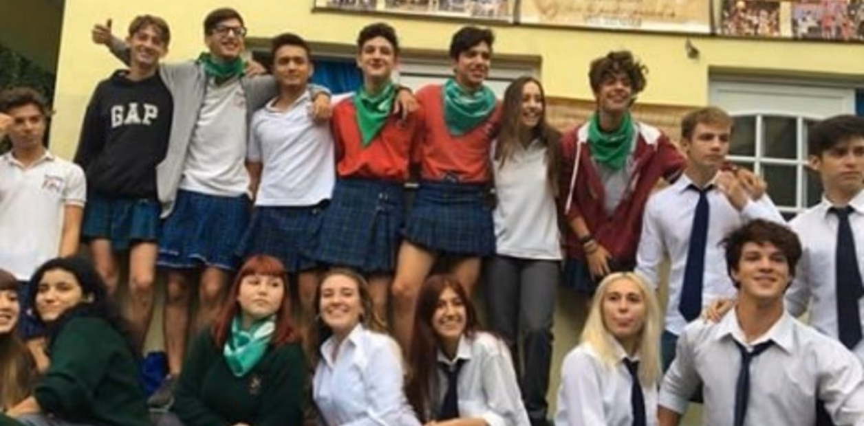 ¿Existen códigos de vestimenta en la escuela secundaria?