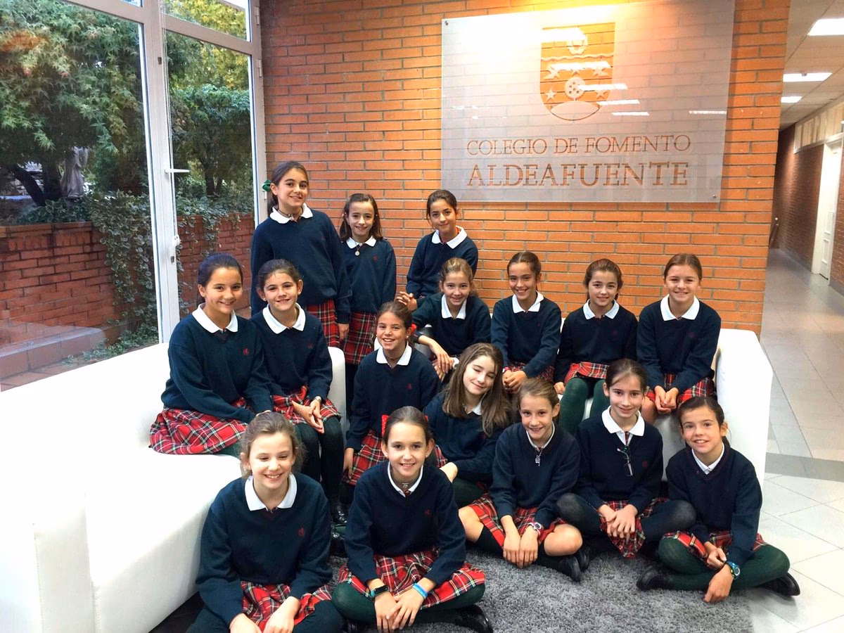 ¿Cuál es el colegio del hijo de María Pombo?