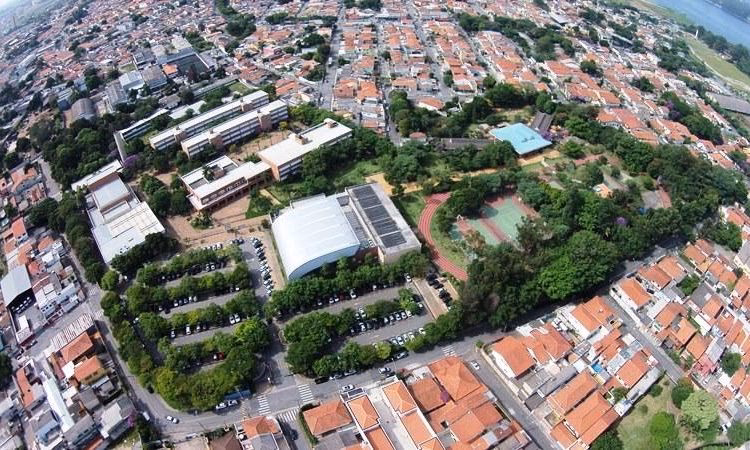 Qual é a escola mais cara de SP?