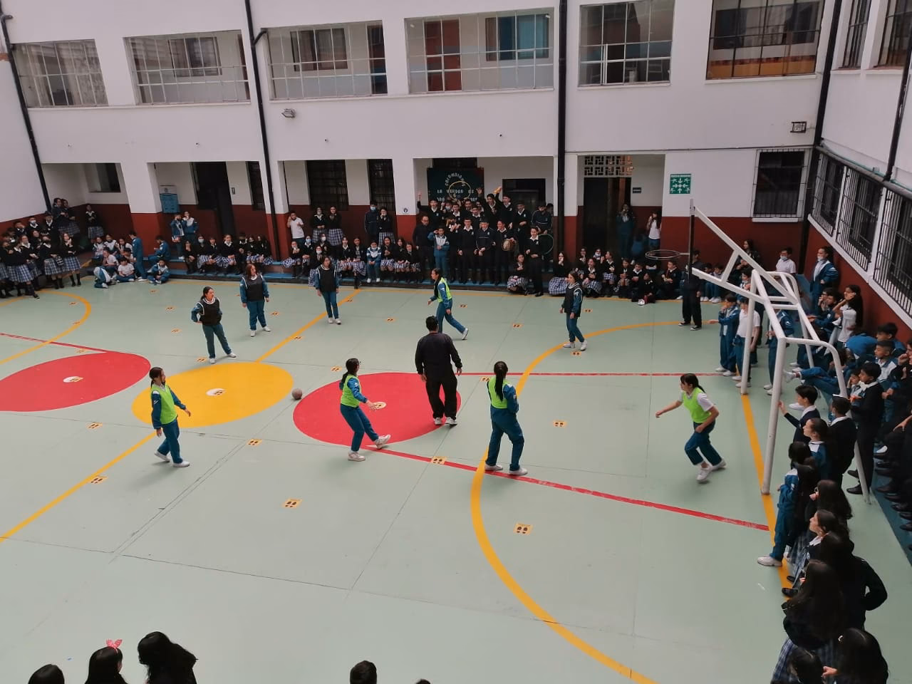 ¿Cuántos años tiene el Colegio Ave María Casa Madre?