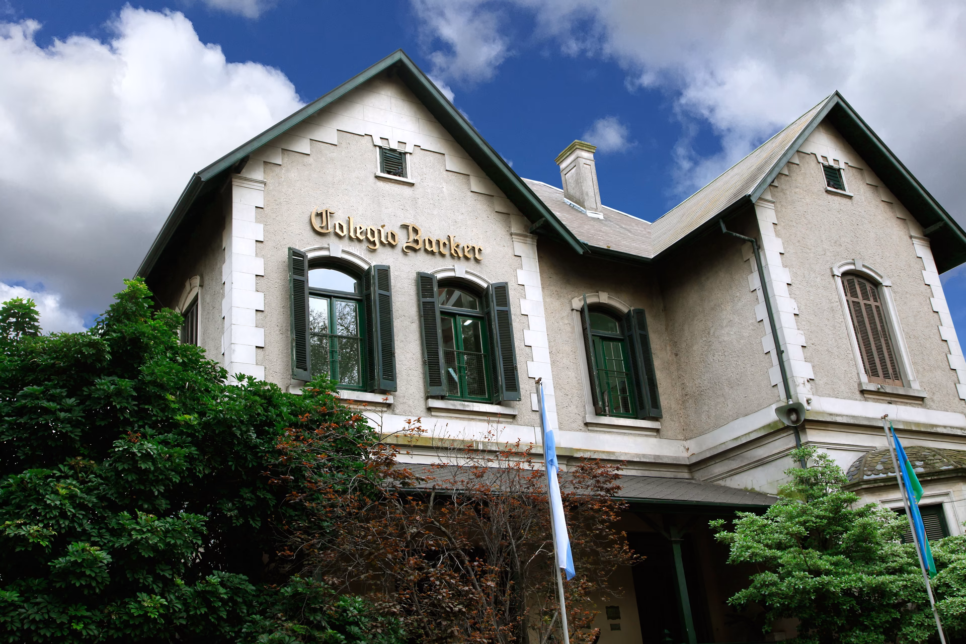 ¿Cuántos años tiene el Barker College?