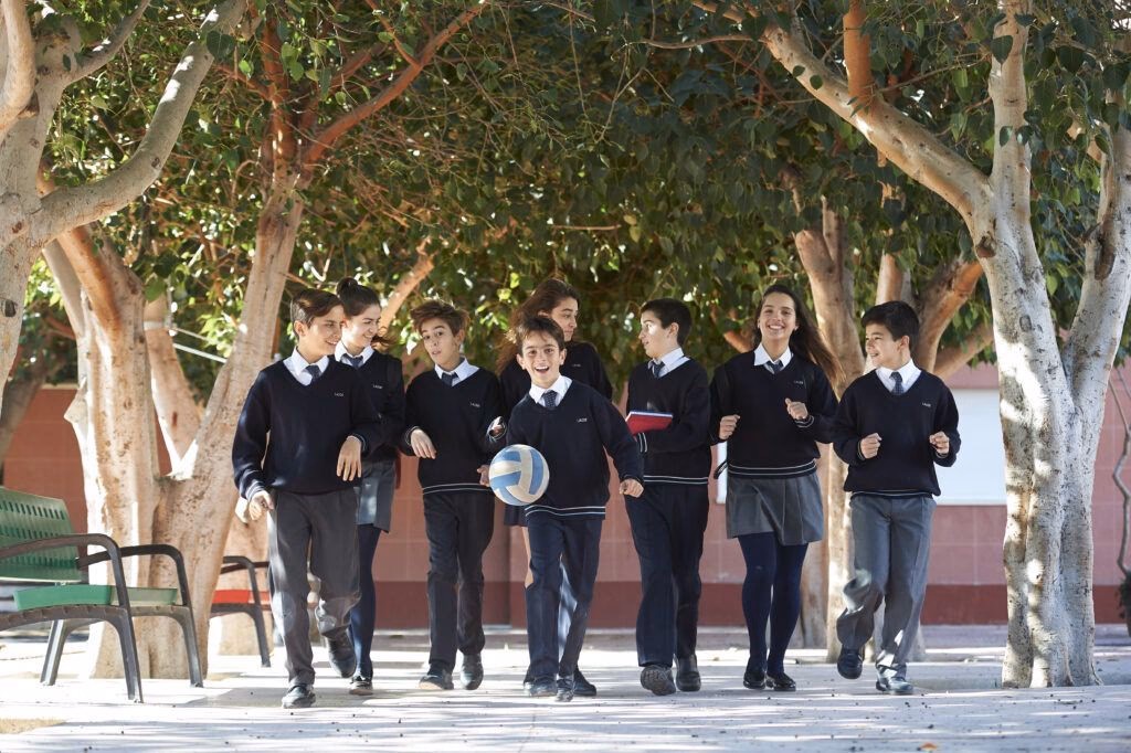 ¿Cuál es el precio del colegio La Devesa en Elche?