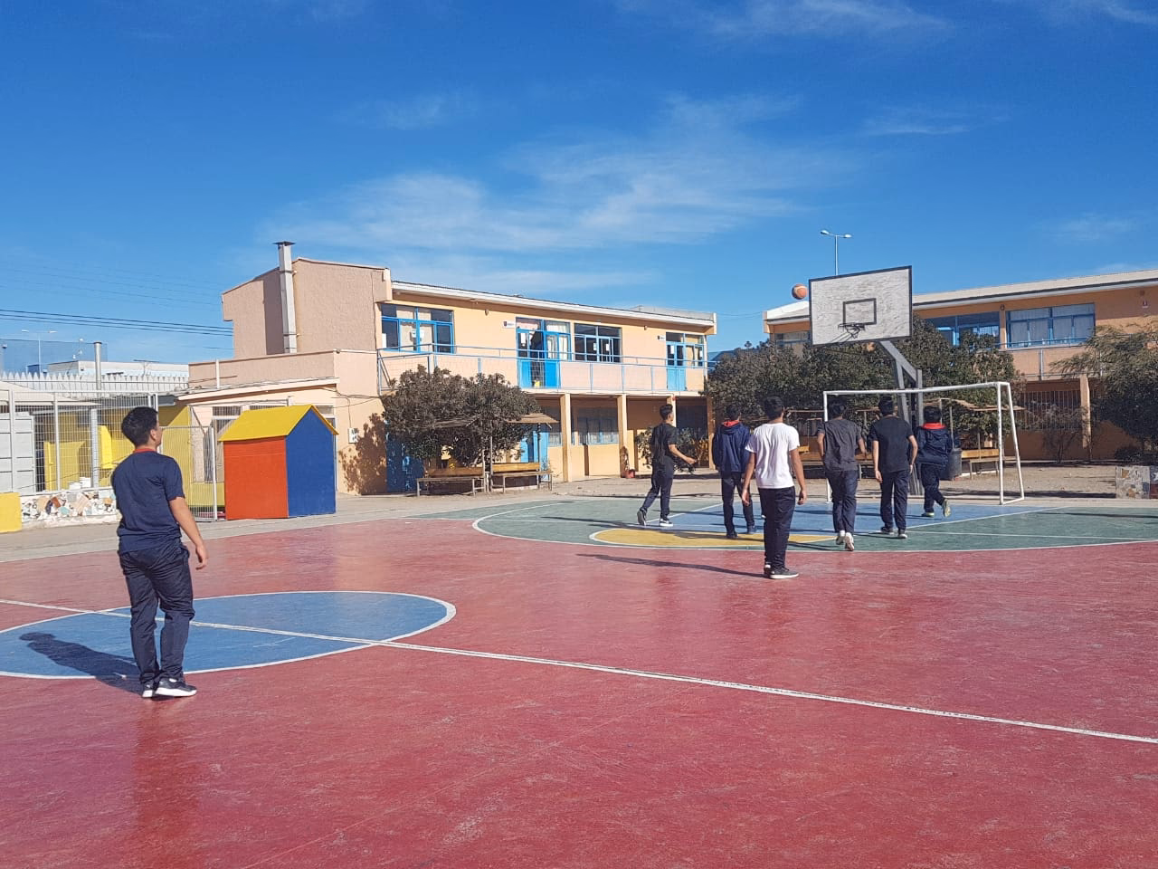¿Cuántos años tiene el Colegio Calama?