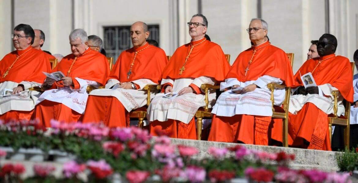 ¿Cuántos cardenales hay en el Colegio Cardenalicio?