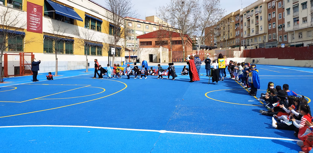 ¿Cuál es el horario del CEIP Carlos V?