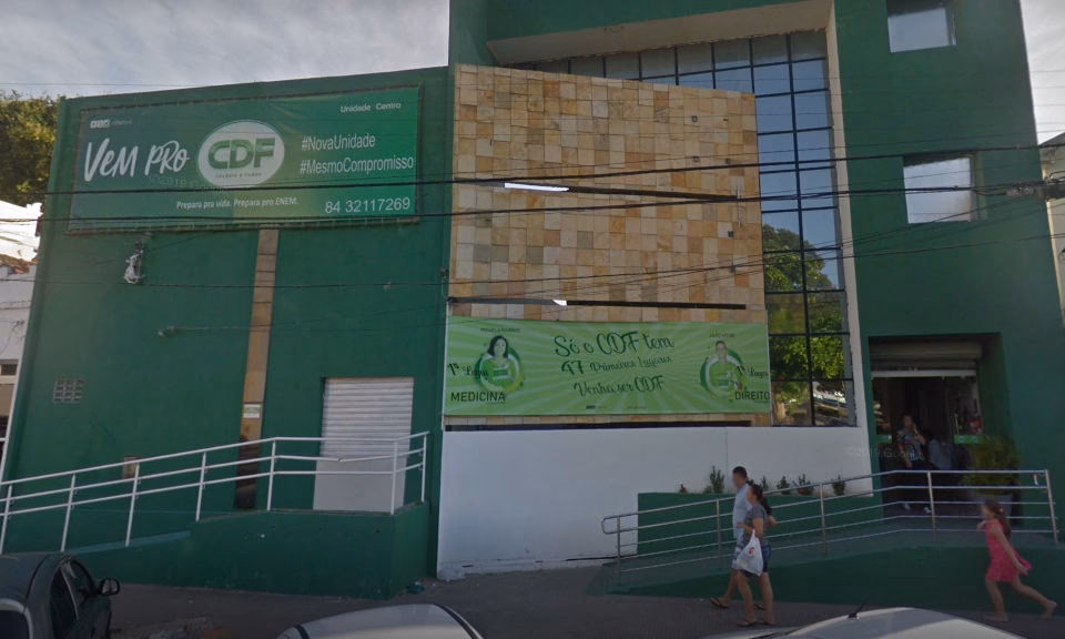 ¿Qué significa CDF en la escuela?