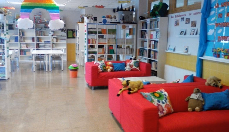 ¿Quién construyó el colegio Santa María del Mar?