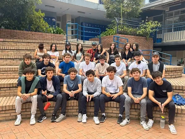 ¿Cuántos estudiantes tiene el CNG?