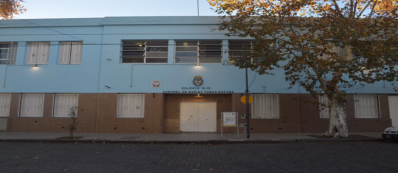 ¿Cuánto dura la escuela Marina?