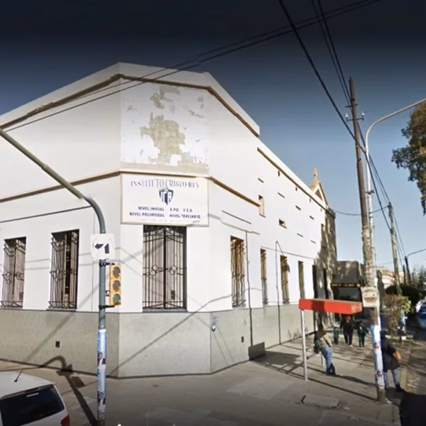 ¿Qué carreras hay en El Cristo Rey?