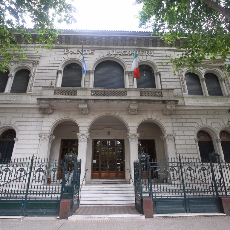 ¿Cuál es la cuota del Colegio Dante Alighieri?