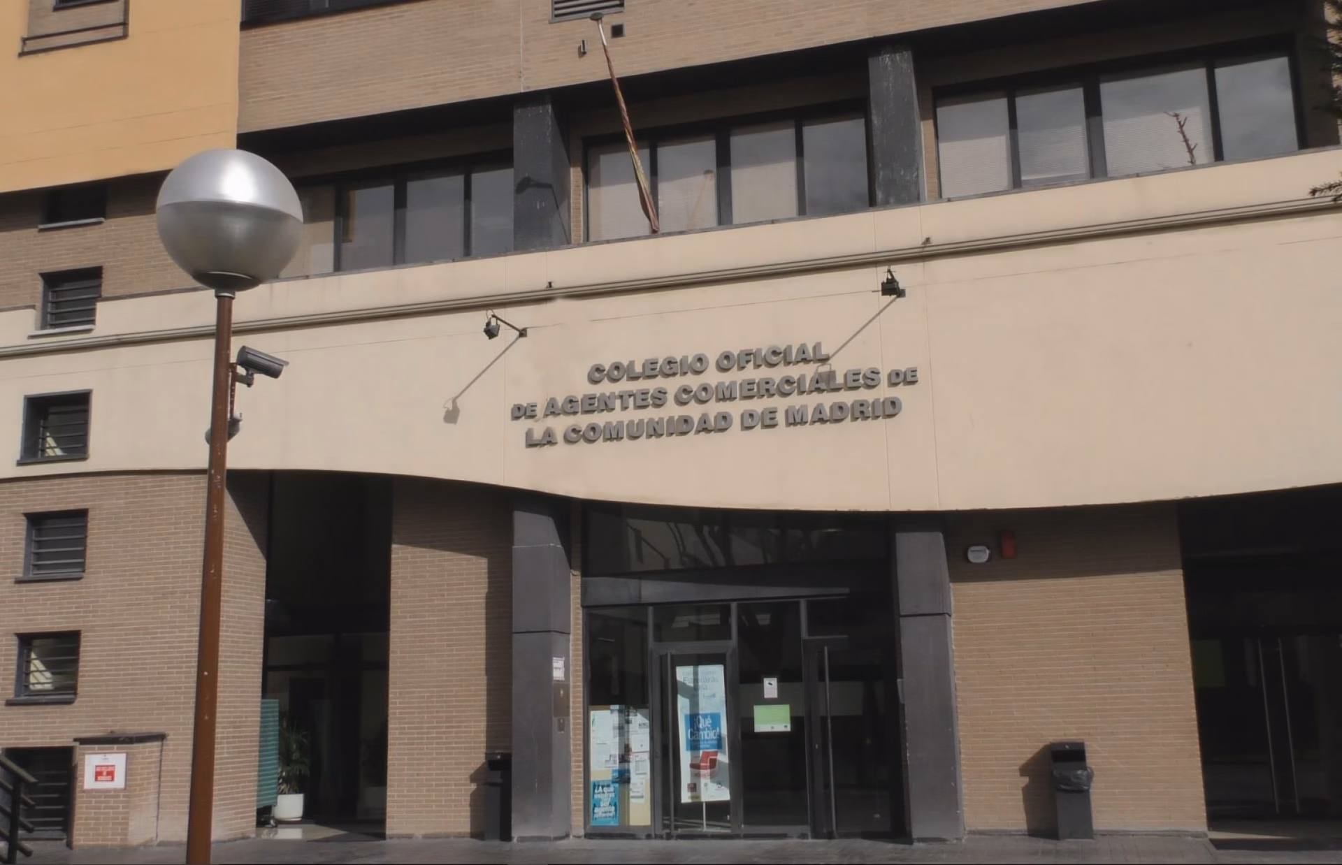 ¿Qué tengo que estudiar para ser Agente Comercial?