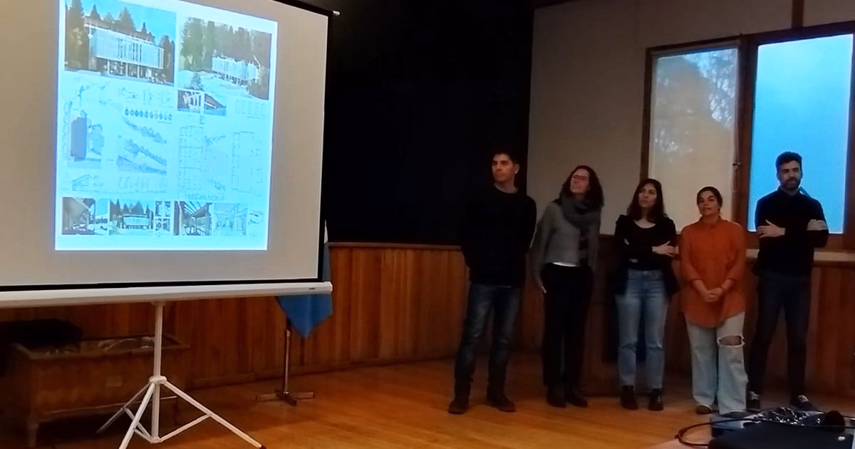 ¿Quién diseño el colegio de arquitectos?