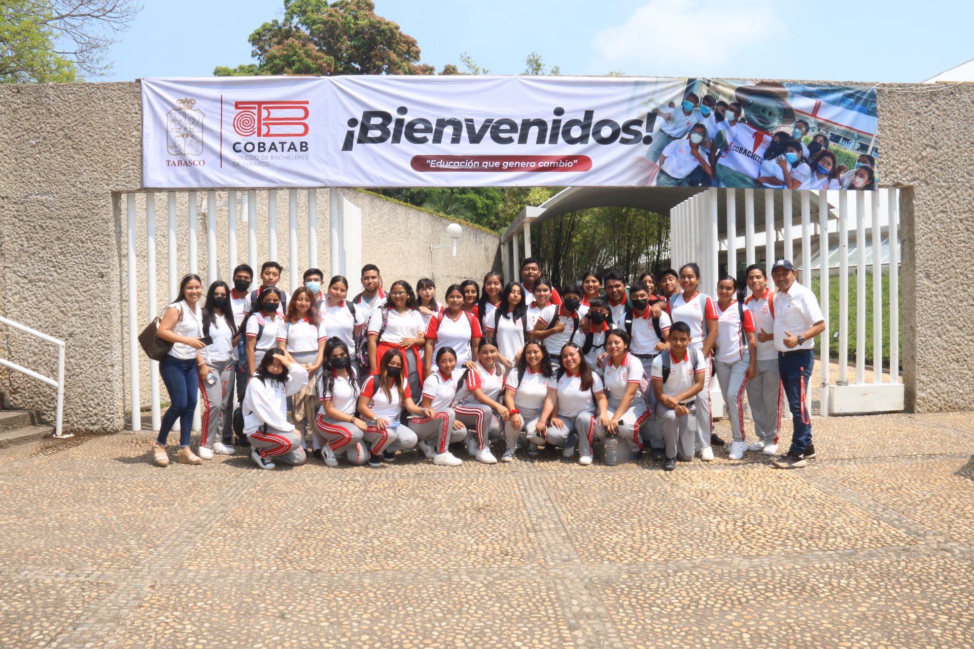 ¿Quién es el director general del Colegio de Bachilleres de Tabasco?