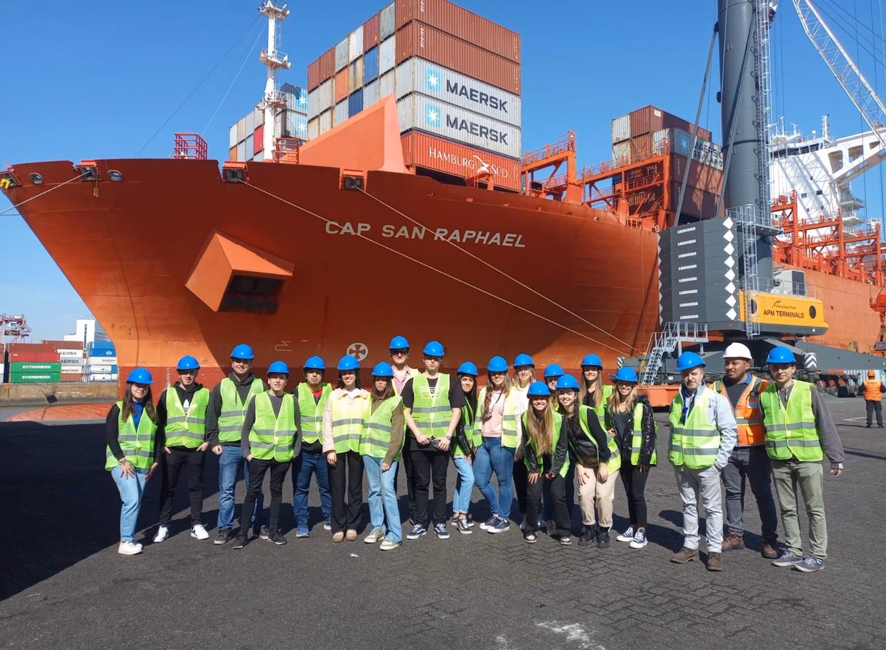 ¿Dónde puedo estudiar Licenciatura en Comercio Exterior?