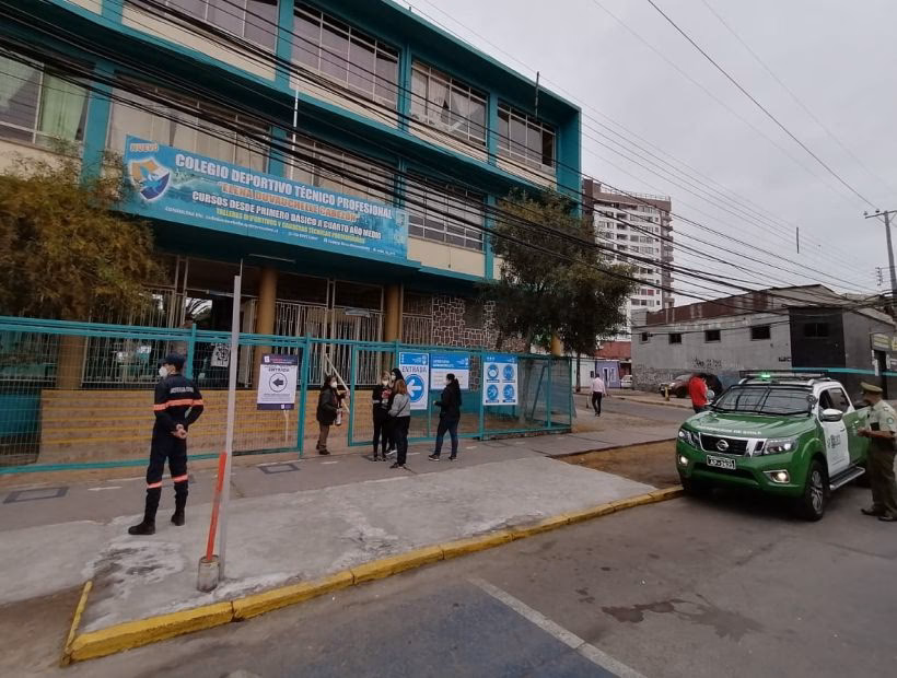 ¿Cuál es el colegio más grande de Iquique?