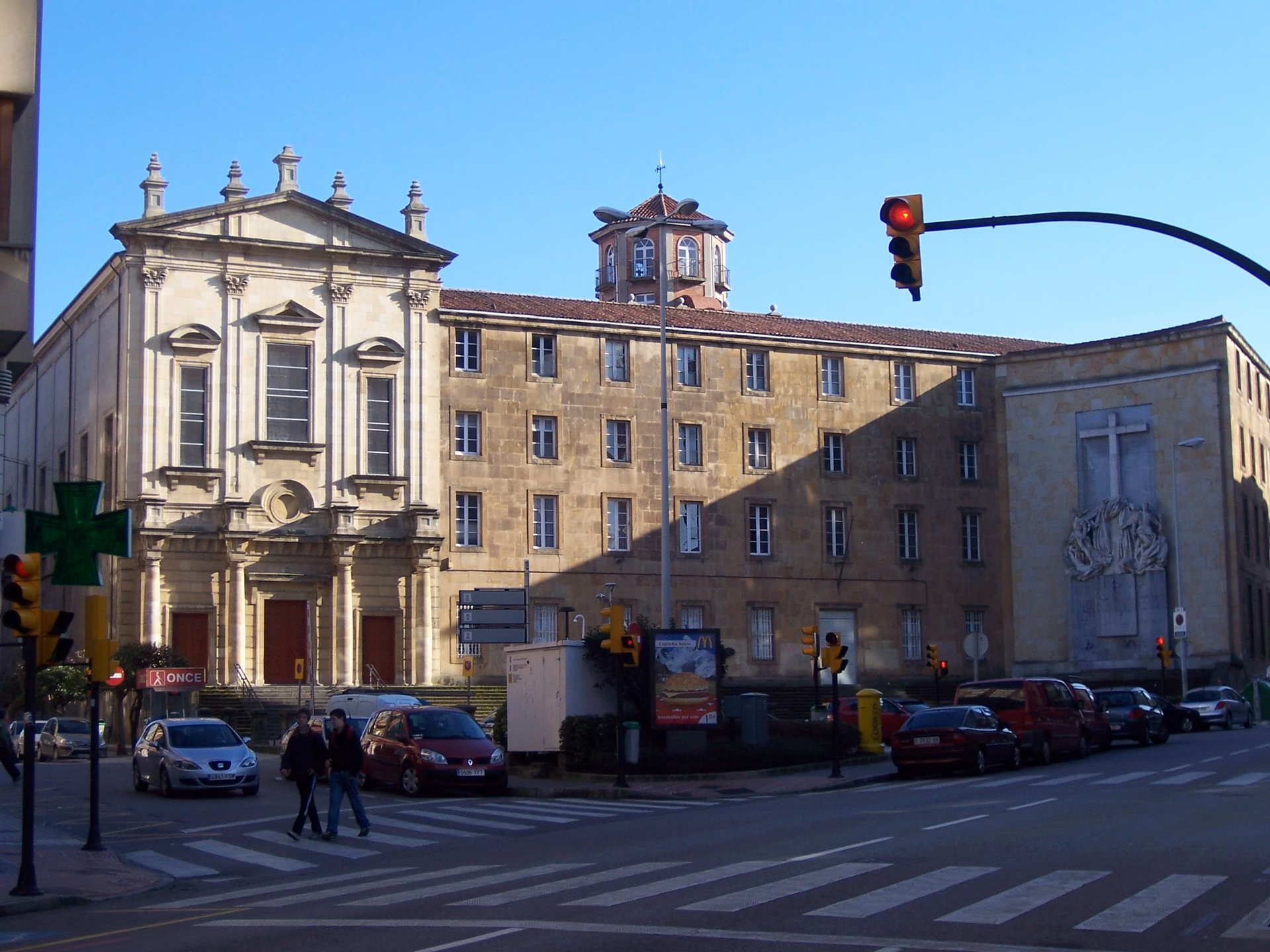 ¿Cuál es el colegio más grande de Gijón?