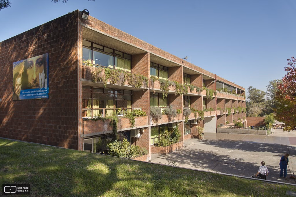 ¿Cuánto cuesta el colegio La Mennais?