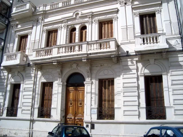 ¿Quién fundó la escuela liceo?