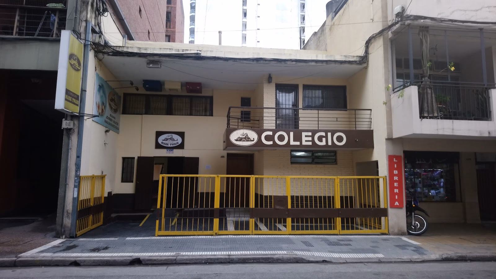 ¿Cuál fue la educación formal de Mark Twain?