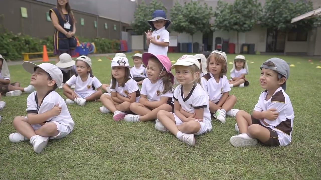 ¿Qué idiomas enseñan en el Markham?