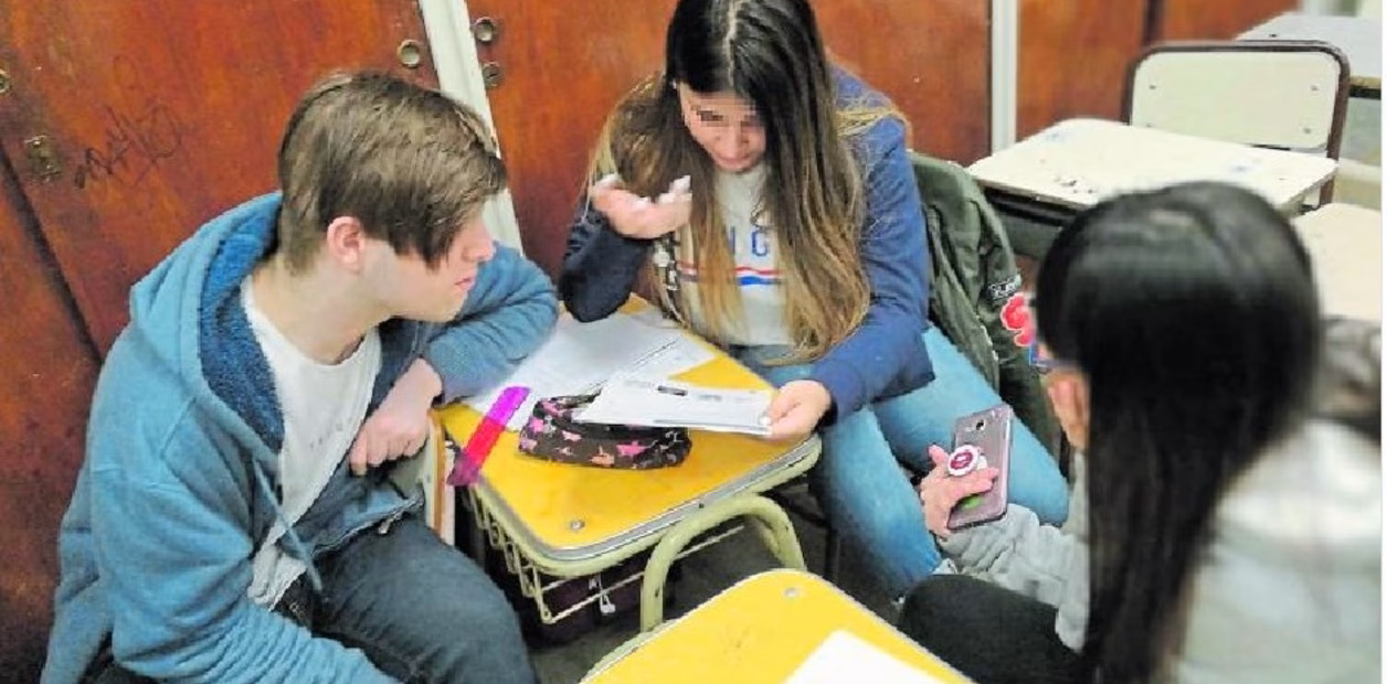 ¿Qué hace la escuela nocturna?