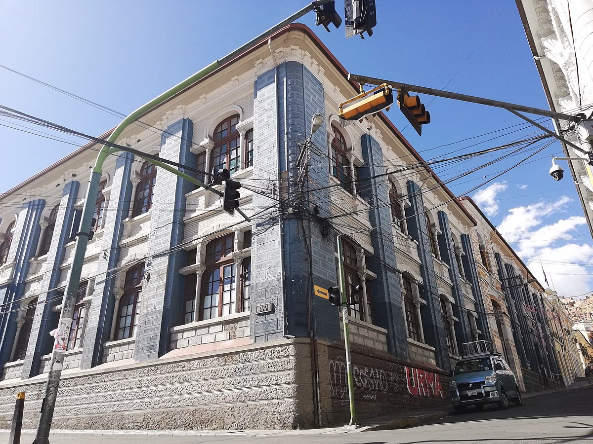 ¿Que etnia es Padilla?