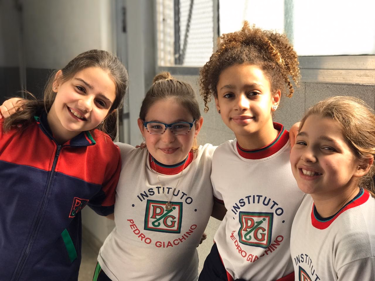 ¿Quién es el dueño del colegio Punta Galea?