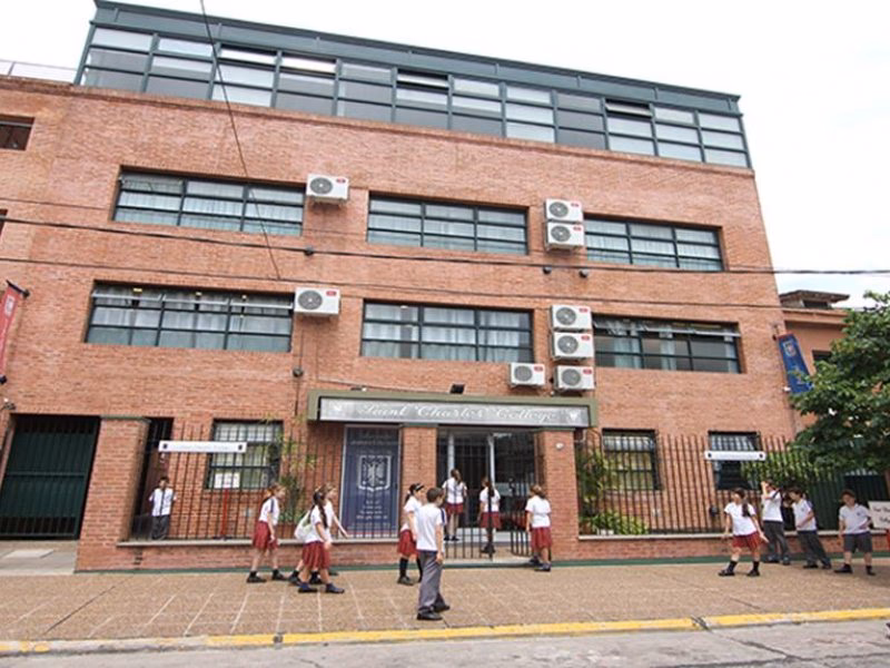 ¿Es St. Charles un internado?