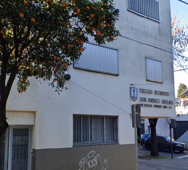 ¿Quién fundó el colegio San Andrés?