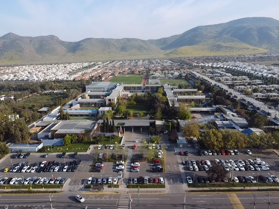 ¿Cuántos alumnos tiene el colegio San Anselmo?