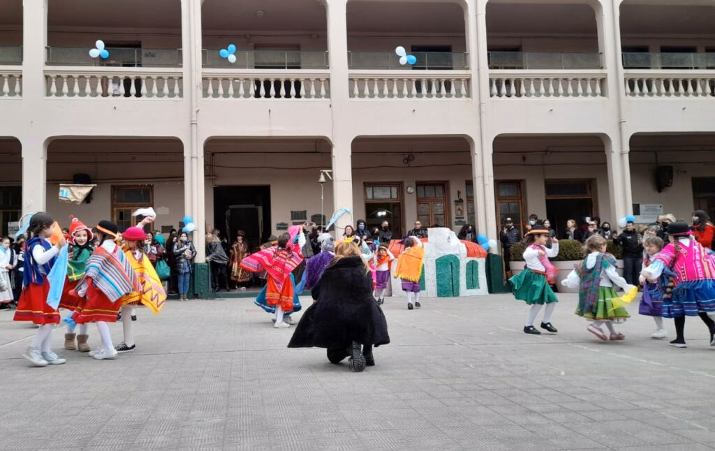 ¿Cuántas escuelas secundarias hay en Quilmes?