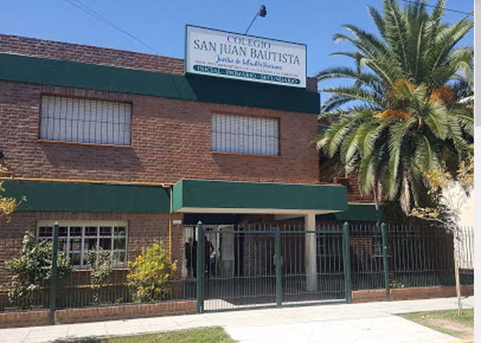 ¿Cuánto está la pensión en el colegio San Juan Bautista de la Salle?