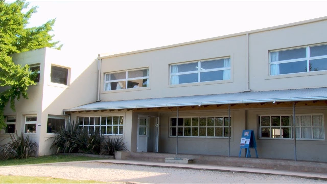 ¿Cuántos años tiene el colegio Santo Domingo Savio?